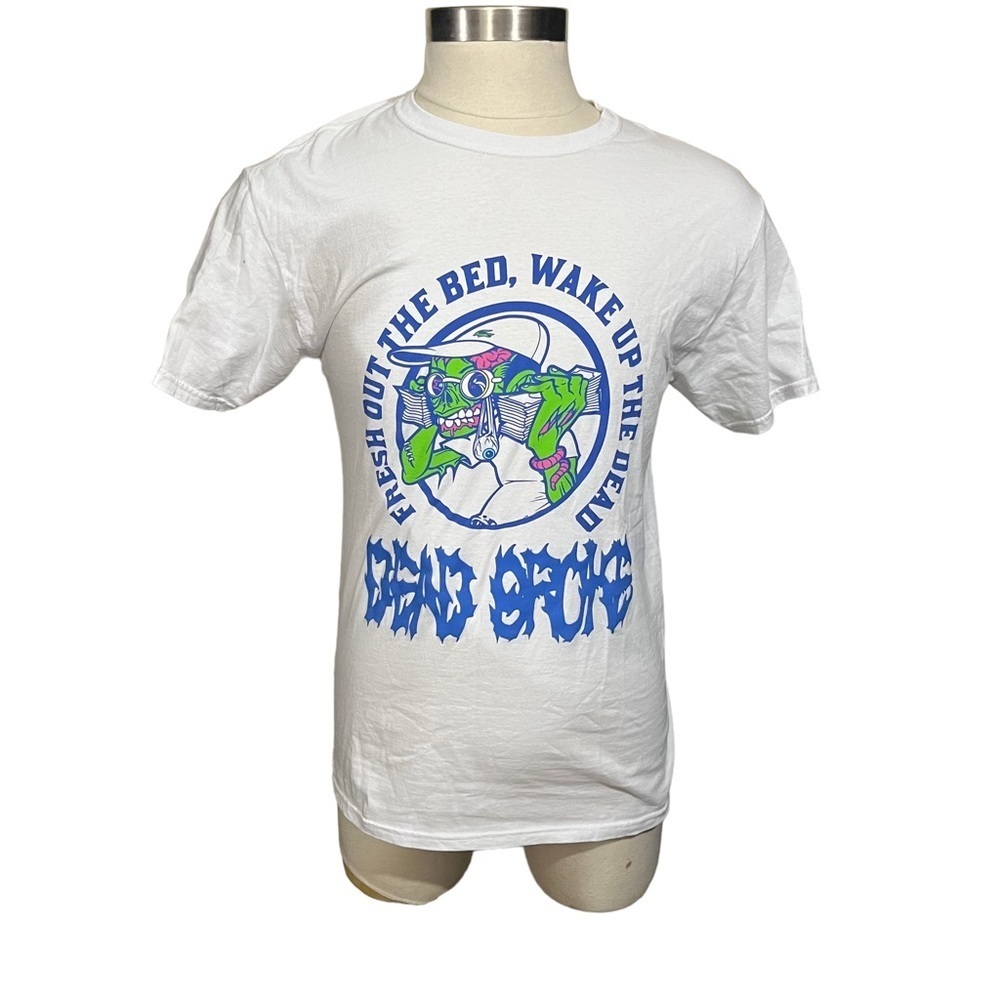 Dead Broke Men White Fresh Out Bed Wake the Dead Graphic T-Shirt Sz M Vintage